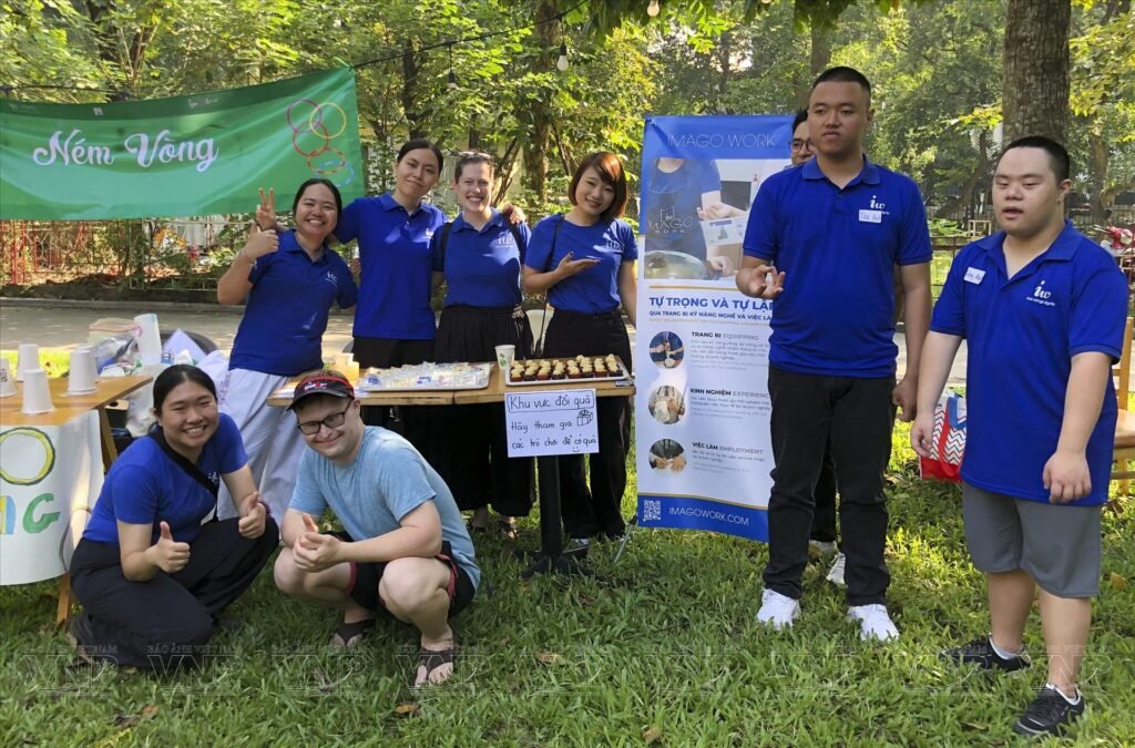 Ngày hội Mùa Thu diễn ra tại Công viên Thống Nhất với mong muốn chia sẻ và truyền cảm hứng tích cực tới những người khuyết tật, bệnh nhân ung thư và chạy thận.